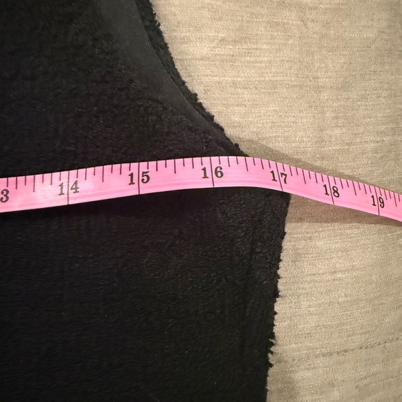 Zara Black Textured Knit Vest - Picture 6 of 6